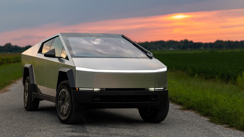 تسلا سایبرتراک (Tesla Cybertruck) — سایبراستاک (Cyberstuck) تسلا سایبرتراک (Tesla Cybertruck) — سایبراستاک (Cyberstuck)