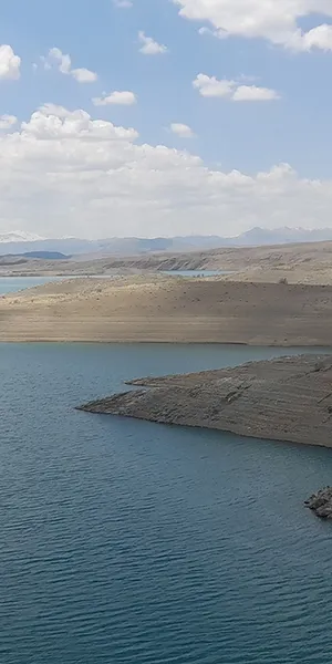 مدیریت ناهماهنگ در زاینده‌رود/ ممکن است آبی که از دریای عمان می‌رسد به رودخانه نرود/ مدیریت یکپارچه تنها راه نجات زاینده‌رود (فیلم)
