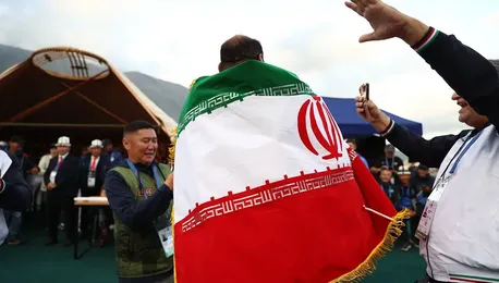 رضا قیطاسی قهرمان چوب‌کشی بازی‌های جهانی عشایری قرقیزستان شد