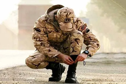  سرباز وظیفۀ 50 ساله می‌خواهید چه کار؟!