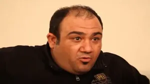 خاطره خنده‌دار مهران غفوریان از اولین تجربه استخر در دبی (فیلم)