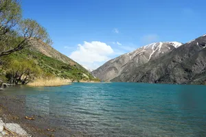 ورود گردشگران به دریاچه گهر لرستان ممنوع شد