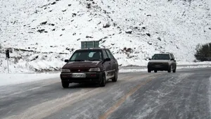 بارش برف و باران در ۴ استان/ انسداد ۹ جاده در کشور