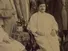 عکس یادگاری شازدۀ قجری و ملازمان و همراهانش