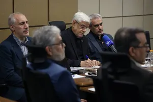 عارف: شرایط اقتضا می‌کند که اصلاحاتی در برنامه هفتم پیشرفت انجام شود