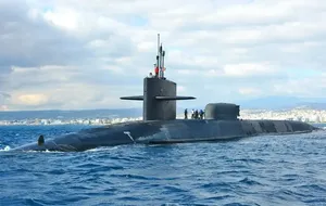 اولین تصویر از زیردریایی آمریکا در جبل الطارق
