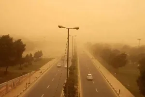 تداوم تاثیر توده گرد و خاک بر خوزستان 