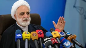 اژه‌ای: جمهوری اسلامی ذره‌ای از حقوق ملت کوتاه نخواهد آمد