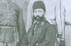 «نایب‌الحکومه لرستان» و جمعی از نظامی‌ها در دوران قاجار (عکس)