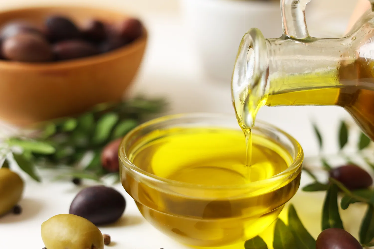 روغن زیتون و میوه زیتون روغن زیتون و میوه زیتون