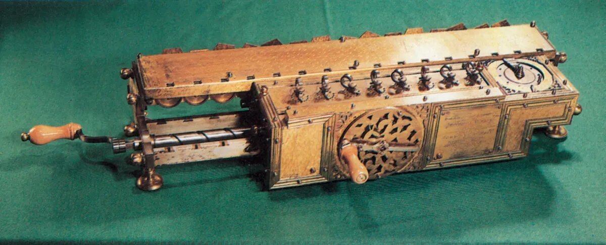 ماشین حساب لایبنیتس (Stepped Reckoner) ماشین حساب لایبنیتس (Stepped Reckoner)