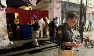 افزایش شمار تلفات حمله انتحاری در پاکستان به ۱۵ نفر