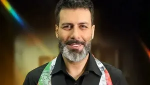 مجید واشقانی: آیفون نارنجی دست گرفتن افتخار نیست (فیلم)