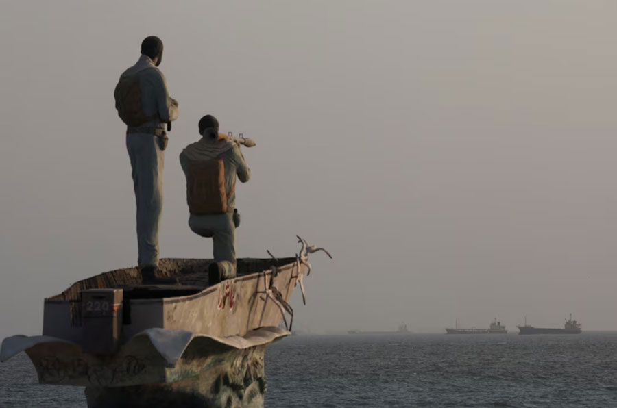 مجسمه ای مشرف به تنگه هرمز در سواحل جنوب ایران