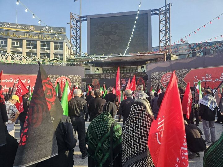 راهپیمایی جاماندگان اربعین در تهران راهپیمایی جاماندگان اربعین در تهران