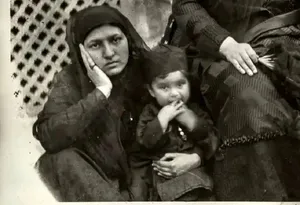 دختران خاندان قاجار در زمان حکومت احمد شاه (عکس)