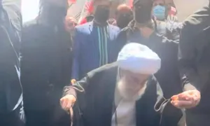 حضور آیت الله جنتی در مراسم تشییع پیکر رهبر شهید (عکس)