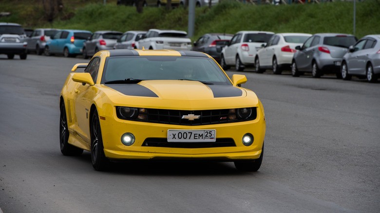 شورولت کامارو (Chevrolet Camaro) — بامبلبی (Bumblebee) شورولت کامارو (Chevrolet Camaro) — بامبلبی (Bumblebee)
