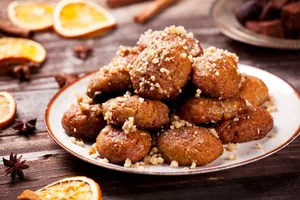 طرز تهیه ملوماکرونا پرتقالی؛ شیرینی سنتی یونانی