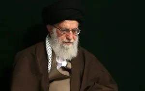 قدیمی ترین عکس از آیت الله سیدعلی خامنه ای: من 28 صفر به دنیا آمدم