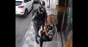 حمله نظامیان صهیونیست به مغازه‌دار فلسطینی