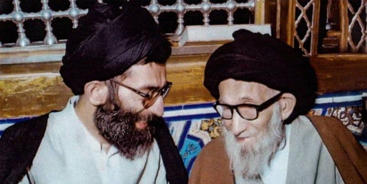 آیت الله سیدعلی خامنه ای و پدرشان آیت الله سیدعلی خامنه ای و پدرشان
