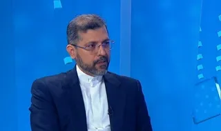 خطیب‌زاده: ایران دیشب در آستانهٔ پاسخ به نقض آتش‌بس بود ولی پاکستان مداخله کرد