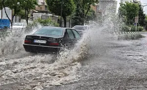 بارش شدید باران در ارتفاعات مرند، آب‌گرفتگی در این شهرستان را رقم زد