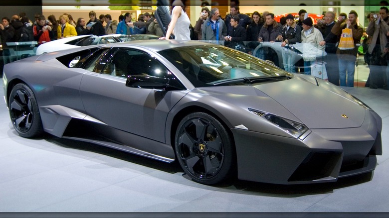 لامبورگینی رونتون (Lamborghini Reventón) لامبورگینی رونتون (Lamborghini Reventón)