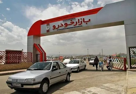 تاثیر افزایش قیمت دلار بر بازار خودرو در چند روز گذشته ؛ محصولات ایران‌خودرو و سایپا چقدر گران شدند؟