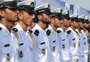 بازگشت هوایی 238 عضو نیروی دریایی ایران از سریلانکا / 2 کشتی نظامی ایران در سریلانکا و هند باقی ماندند