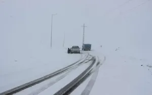 جاده‌های آذربایجان شرقی برفی است/ تردد بدون زنجیر چرخ ممنوع