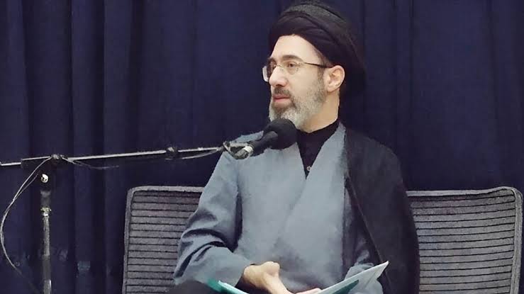 تنها مصاحبه آیت الله سیدمجتبی خامنه ای: از خاطرات پدر و پدربزرگ تا ماجرای ظرف حلبی پر از عقیق های گرانقمیتی که از یمن آورده بودند تنها مصاحبه آیت الله سیدمجتبی خامنه ای: از خاطرات پدر و پدربزرگ تا ماجرای ظرف حلبی پر از عقیق های گرانقمیتی که از یمن آورده بودند