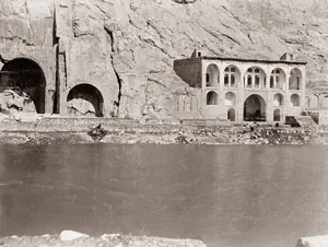 وقتی طاق بستان همسایه‌ای داشت؛ روایتی از عمارتی که ناپدید شد(+عکس)