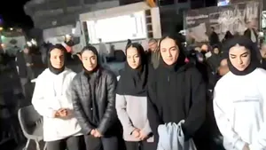 حضور ستاره‌های کاراته بانوان در تجمعات شبانه