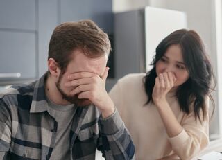 زن و شوهر با یادآوری خاطراتی مشترک در گذشته بهانه ای برای دعوا پیدا می کنند! حیف نیست؟! زن و شوهر با یادآوری خاطراتی مشترک در گذشته بهانه ای برای دعوا پیدا می کنند! حیف نیست؟!