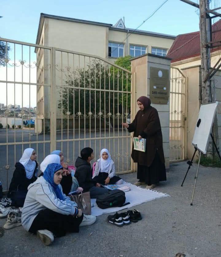 جمهوری آذربایجان؛ محروم از تحصیل به خاطر حجاب (+عکس) جمهوری آذربایجان؛ محروم از تحصیل به خاطر حجاب (+عکس)