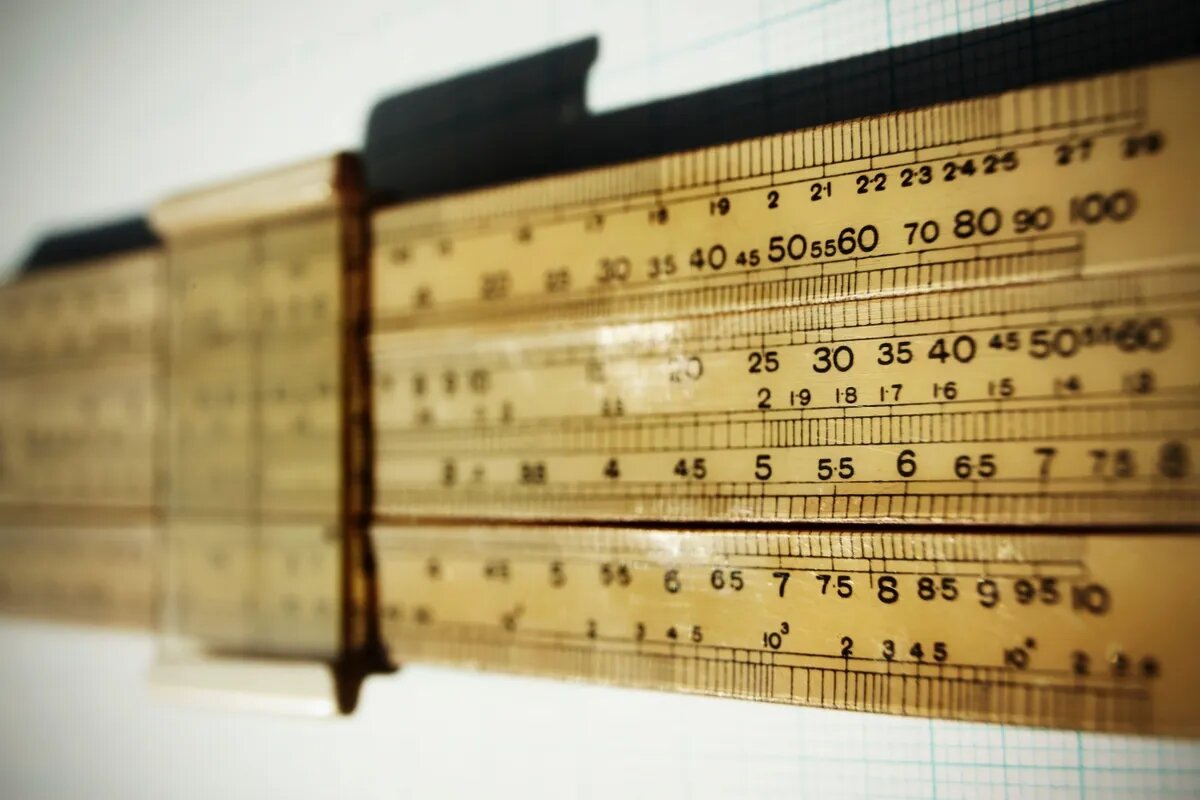اختراع خطکش محاسبه (Slide Rule) اختراع خطکش محاسبه (Slide Rule)