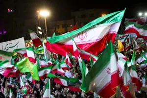 تصاویری از تجمع جانفدایان در میدان انقلاب