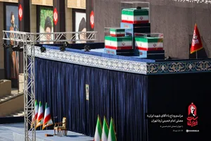 سی‌ان‌ان: مراسم تشییع رهبر ایران پیام مقابله‌جویانه به ترامپ است