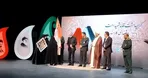 تجلیل از مادر شهیدی که در جنگ اخیر ۸ تن از اعضای خانواده خود را از دست داد