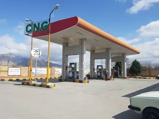 فعالیت گسترده جایگاه های CNG و عرضه رایگان، صف های بنزین را کاهش داد