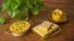 طرز تهیه بستنی سنتی زعفرانی در خانه؛ بدون یخ‌زدگی و با بافت کشدار