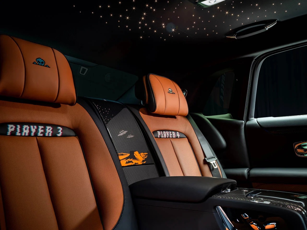 خودرو رولز-رویس بلک بچ گوست گیمر (Rolls-Royce Black Badge Ghost Gamer) خودرو رولز-رویس بلک بچ گوست گیمر (Rolls-Royce Black Badge Ghost Gamer)