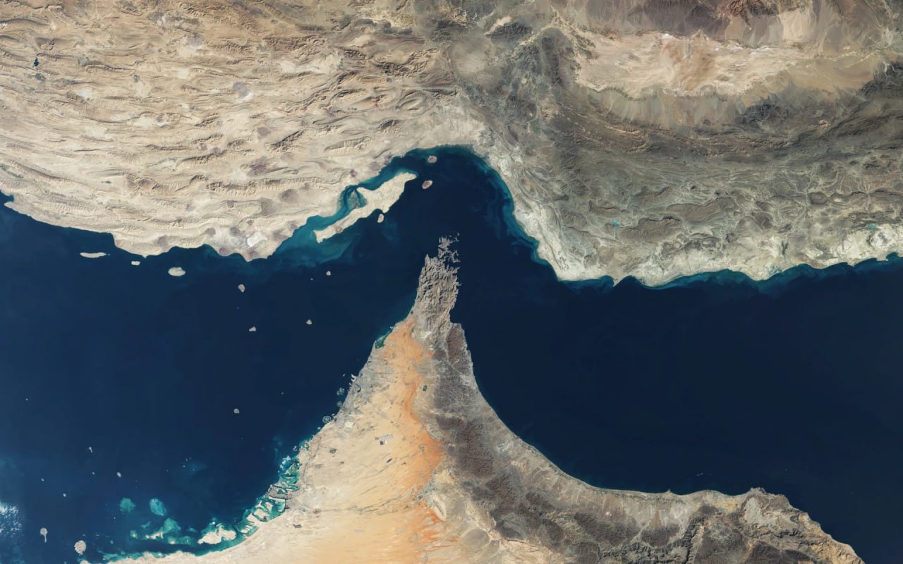 تنگه هرمز تلگراف بریتانیا: «عوارض ۵۰۰ میلیارد دلاری تهران از تنگه هرمز» میتواند چهره خاورمیانه را برای همیشه تغییر دهد