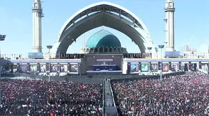 برگزاری مراسم وداع با رهبر شهید در مصلی (+عکس)