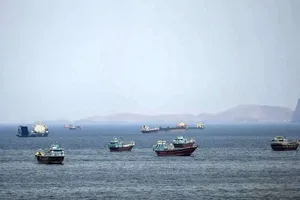 ادعای سنتکام: مانع عبور یک نفتکش در تنگه هرمز شدیم