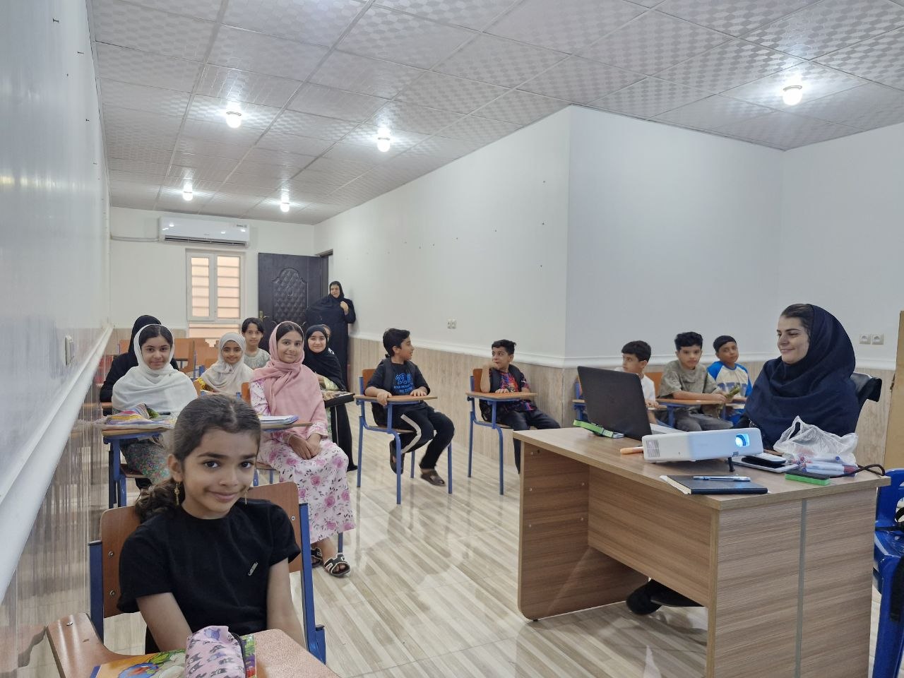 بچه های کتابخانه ؛ روایتی از یک کتابخانه&zwnj; کوچک روستایی در جنوب ایران
