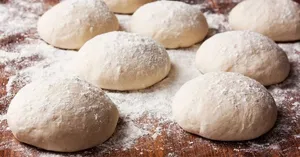 طرز تهیه خمیر پیراشکی خانگی پفدار و ترد