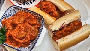 طرز تهیه بندری گوشت چرخ‌کرده؛ ساندویچی خوشمزه و ساده به سبک سوسیس بندری